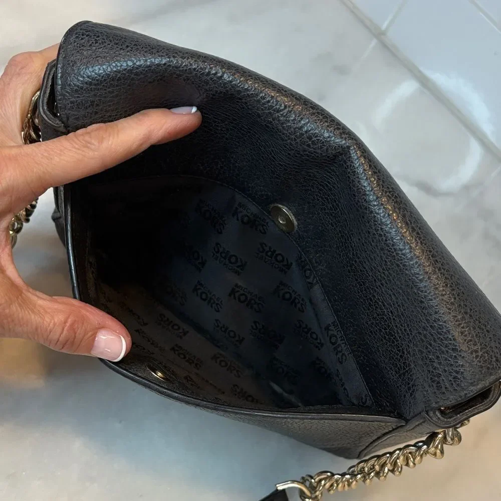 Michael Kors Bag Crossbody Purse Handbag Vanna Medium Pebbled Leather Chain Bag